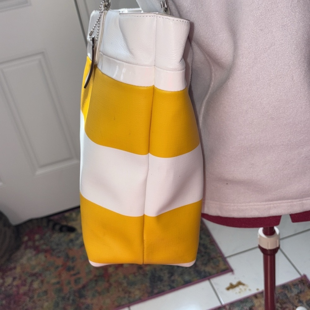 Coach  Tote  striped  yellow/white PVC   leather & patent leather trim
30511 EUC - Picture 6 of 17